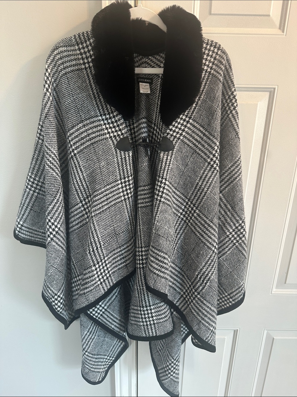 Plaid Cape Shrug with Faux Fur Collar - Black & White